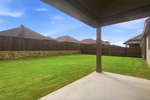 352 Alina Dr, Burleson, TX 76028 - Photo 4