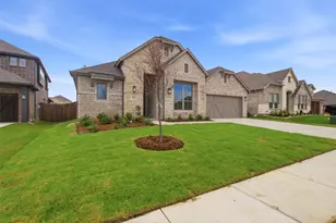 352 Alina Dr, Burleson, TX 76028 - Photo 6