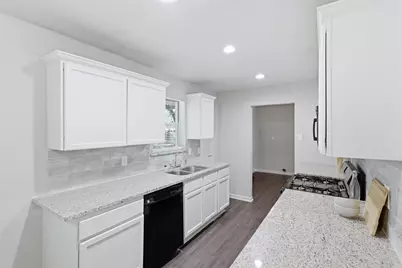 2429 Avis Street, Mesquite, TX 75149 - Photo 8