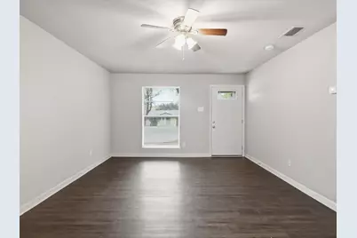 2429 Avis Street, Mesquite, TX 75149 - Photo 10