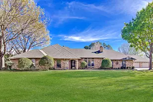 1208 Crockett Dr, Fort Worth, TX 76028 - Photo 2