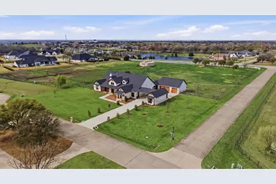 185 Shawnee Trail, Celina, TX 75009 - Photo 4