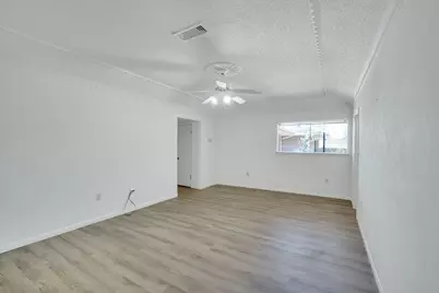 1105 Greenbriar Lane, Arlington, TX 76013 - Photo 20