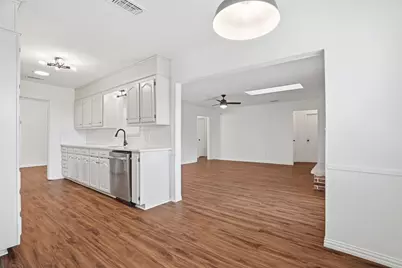 8013 Carrick Street, Benbrook, TX 76116 - Photo 18