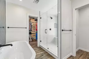 7616 Tory Sound Dr, Dallas, TX 75231 - Photo 18