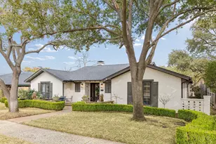 7616 Tory Sound Dr, Dallas, TX 75231 - Photo 2