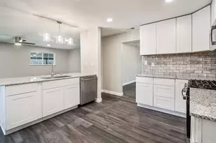 813 S Valentine Dr, Sherman, TX 75090 - Photo 12