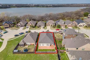 1913 Lake Wood Trl, Little Elm, TX 75068 - Photo 2