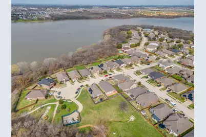 1913 Lake Wood Trail, Little Elm, TX 75068 - Photo 18