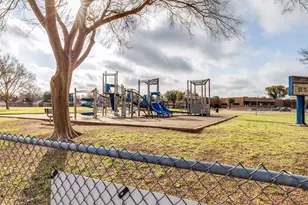 10009 Chimney Hill Ln, Dallas, TX 75243 - Photo 28