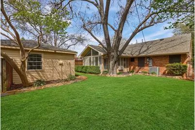 6338 Town Hill Lane, Dallas, TX 75214 - Photo 24