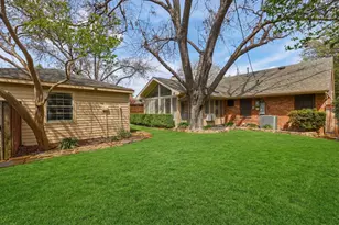 6338 Town Hill Ln, Dallas, TX 75214 - Photo 24