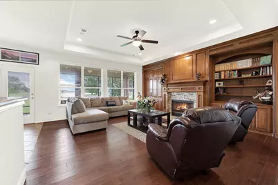 101 Island Way, Princeton, TX 75407 - Photo 4