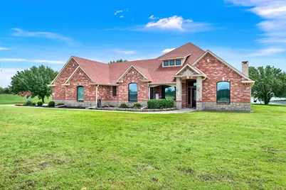 101 Island Way, Princeton, TX 75407 - Photo 2