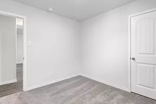 1604 Luke St, Ennis, TX 75119 - Photo 14