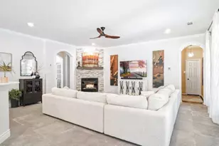 6908 Winthorp Dr, Arlington, TX 76001 - Photo 10