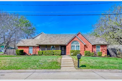 106 S 3rd Avenue, Mansfield, TX 76063 - Photo 1