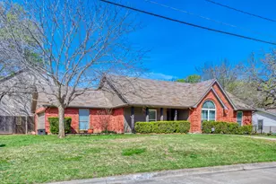 106 S 3rd Ave, Mansfield, TX 76063 - Photo 2