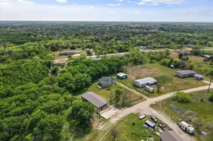 136 SE County Rd 3048, Corsicana, TX 75109 - Photo 34