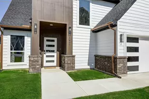 5807 Black Pine Cir, Granbury, TX 76048 - Photo 4