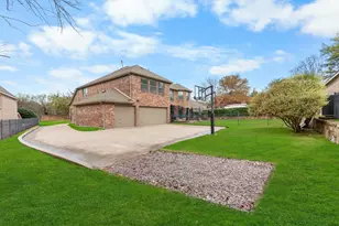 216 Orchard Park Ct, McKinney, TX 75071 - Photo 18