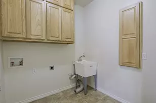 1066 W Rd, Waxahachie, TX 75165 - Photo 30