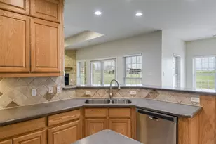 1066 W Rd, Waxahachie, TX 75165 - Photo 14