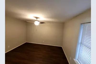 1124 N Center Street, Arlington, TX 76011 - Photo 10