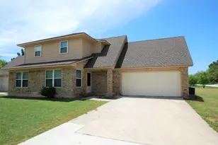 405 Shoreline Dr, Lakewood Village, TX 75068 - Photo 2