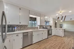 1013 Dewitt Hinson Rd, No City, TX 75969 - Photo 12