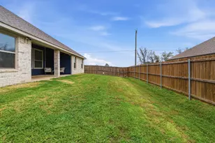972 Sam St, Springtown, TX 76082 - Photo 32