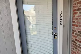 2728 Copper Creek Dr, Arlington, TX 76006 - Photo 2