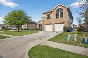 2102 Pecan Ridge Dr, Forney, TX 75126 - Photo 2