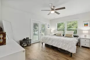 1142 W Clarendon Dr, Dallas, TX 75208 - Photo 10