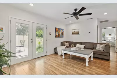 1142 W Clarendon Drive, Dallas, TX 75208 - Photo 18