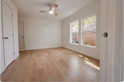 2739 Lawrence Street, Dallas, TX 75215 - Photo 8