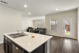 11401 Headwater Ct, Providence Village, TX 76227 - Photo 6