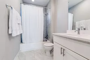 1010 Gallivant Ln, Dallas, TX 75218 - Photo 18