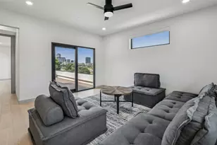 1880 Beaumont St, Dallas, TX 75215 - Photo 30