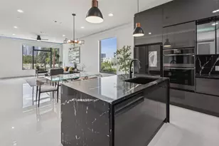 1880 Beaumont St, Dallas, TX 75215 - Photo 16