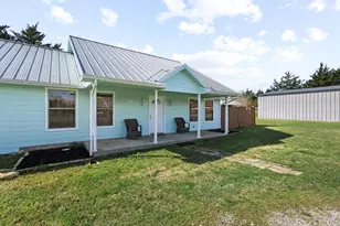404 Willow Dr, Pottsboro, TX 75076 - Photo 1