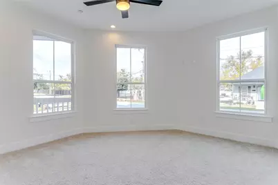 270 Harris Street, Lewisville, TX 75057 - Photo 4