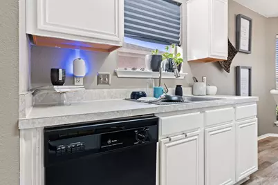 6985 Avington Way, Fort Worth, TX 76133 - Photo 10