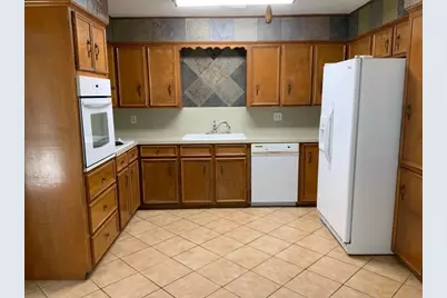 1470 W South Loop, Stephenville, TX 76401 - Photo 2