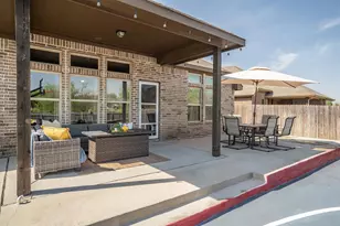 204 Ovaletta Dr, Justin, TX 76247 - Photo 32