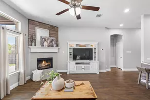 204 Ovaletta Dr, Justin, TX 76247 - Photo 16