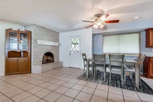 813 Prestwick St, Bedford, TX 76022 - Photo 8