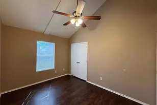 487 Pleasant Meadows Ln, Dallas, TX 75217 - Photo 10