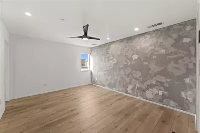 2001 N Prairie Avenue #106, Dallas, TX 75204 - Photo 16