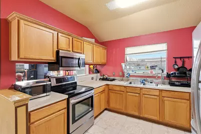 606 W 6th Street, Irving, TX 75060 - Photo 16